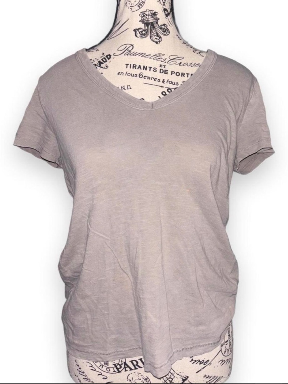 Universal Thread Women's V-Neck Tee in Light Taupe